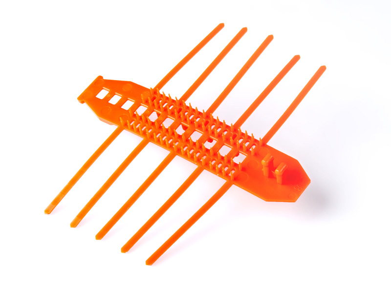 Orangene Terminaltrieb-Schutzmanschette aufgeklappt
